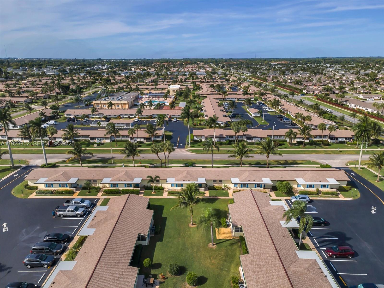 CRESTHAVEN VILLAS 14 COND - Residential