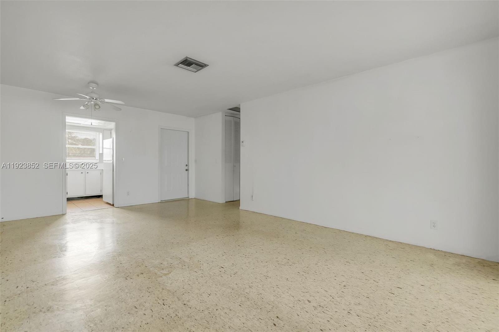 CRESTHAVEN VILLAS 14 COND - Residential