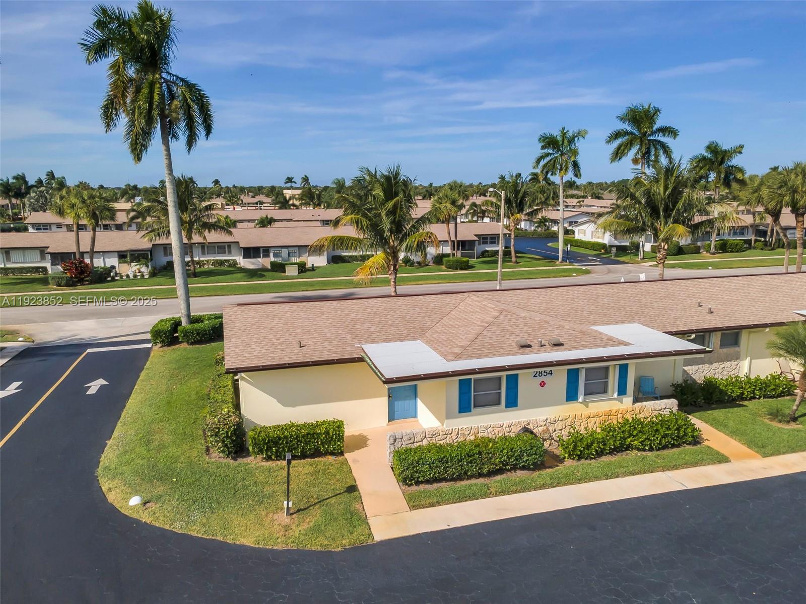 CRESTHAVEN VILLAS 14 COND - Residential