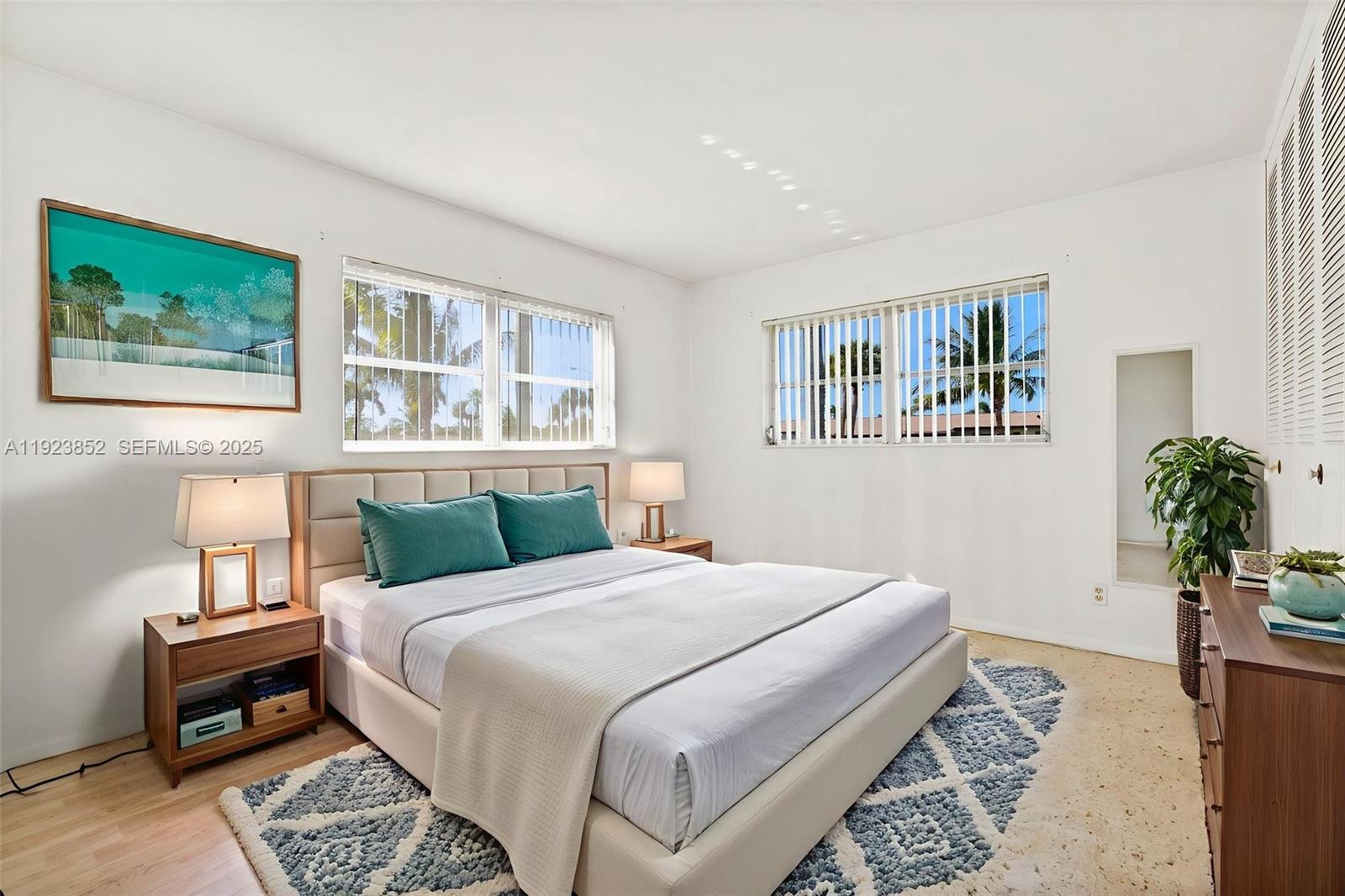 CRESTHAVEN VILLAS 14 COND - Residential