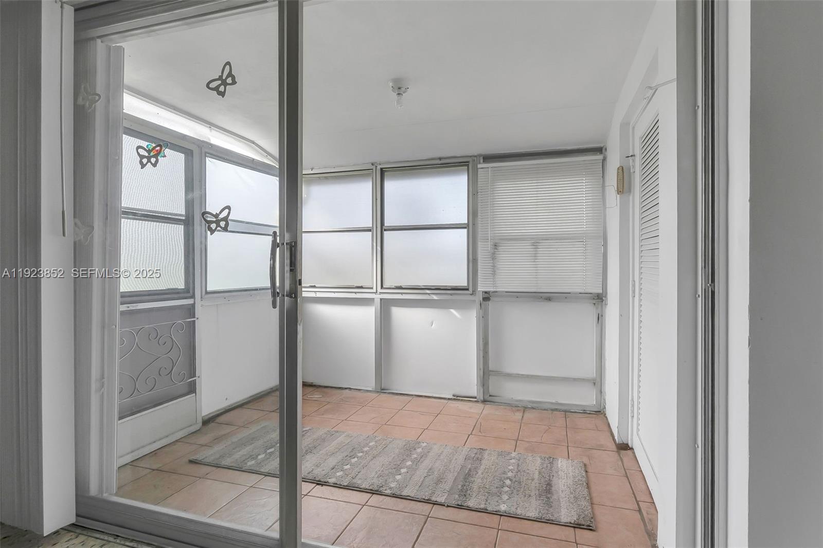 CRESTHAVEN VILLAS 14 COND - Residential