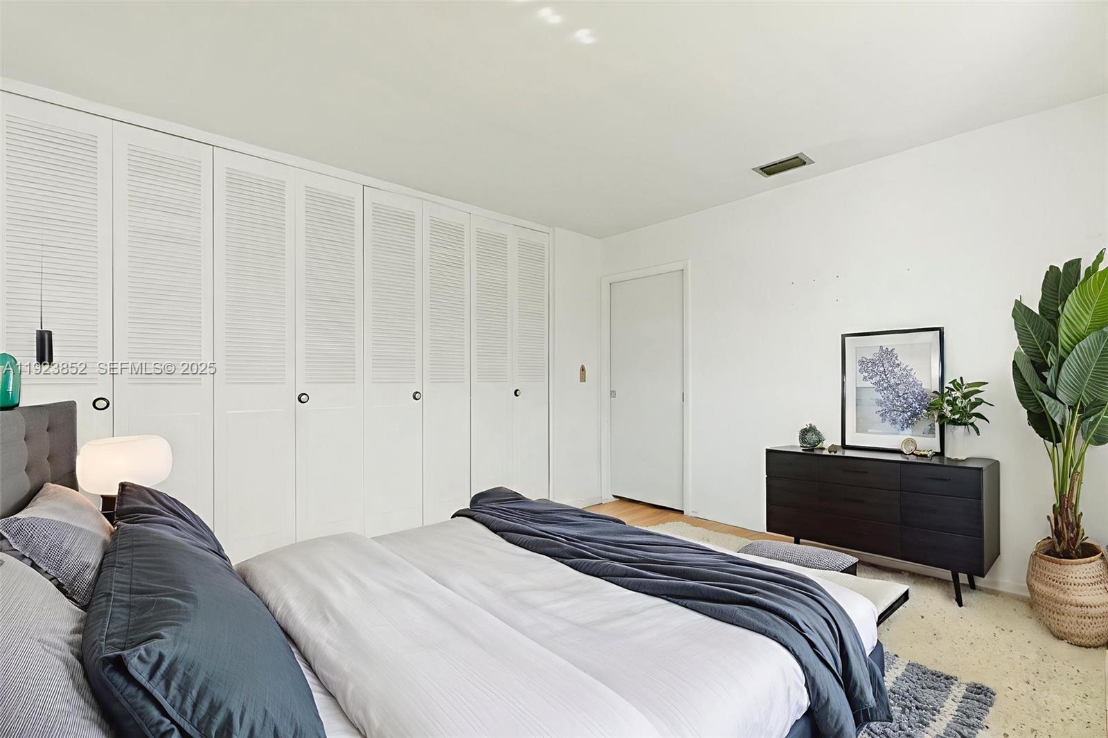 CRESTHAVEN VILLAS 14 COND - Residential