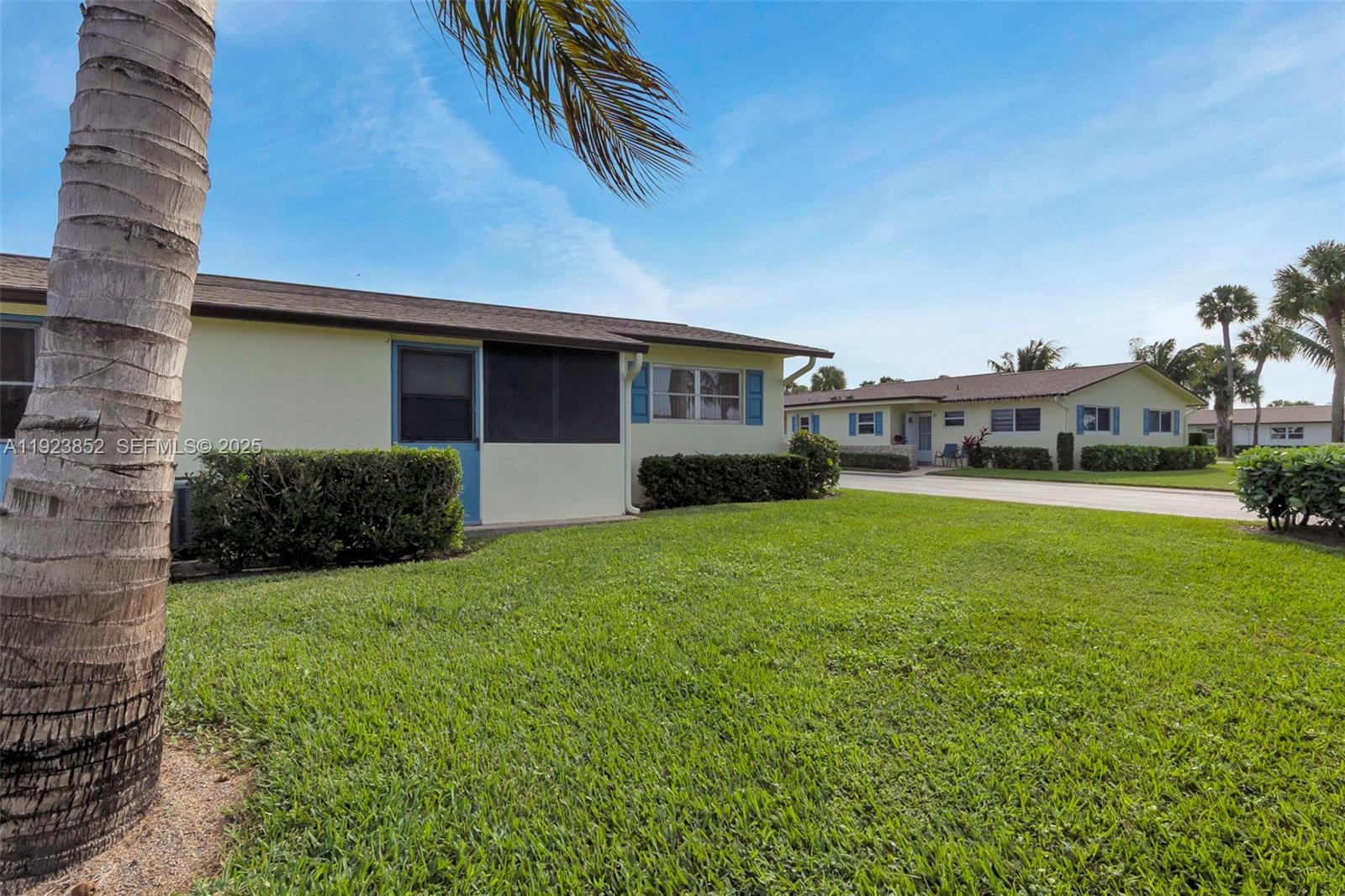 CRESTHAVEN VILLAS 14 COND - Residential