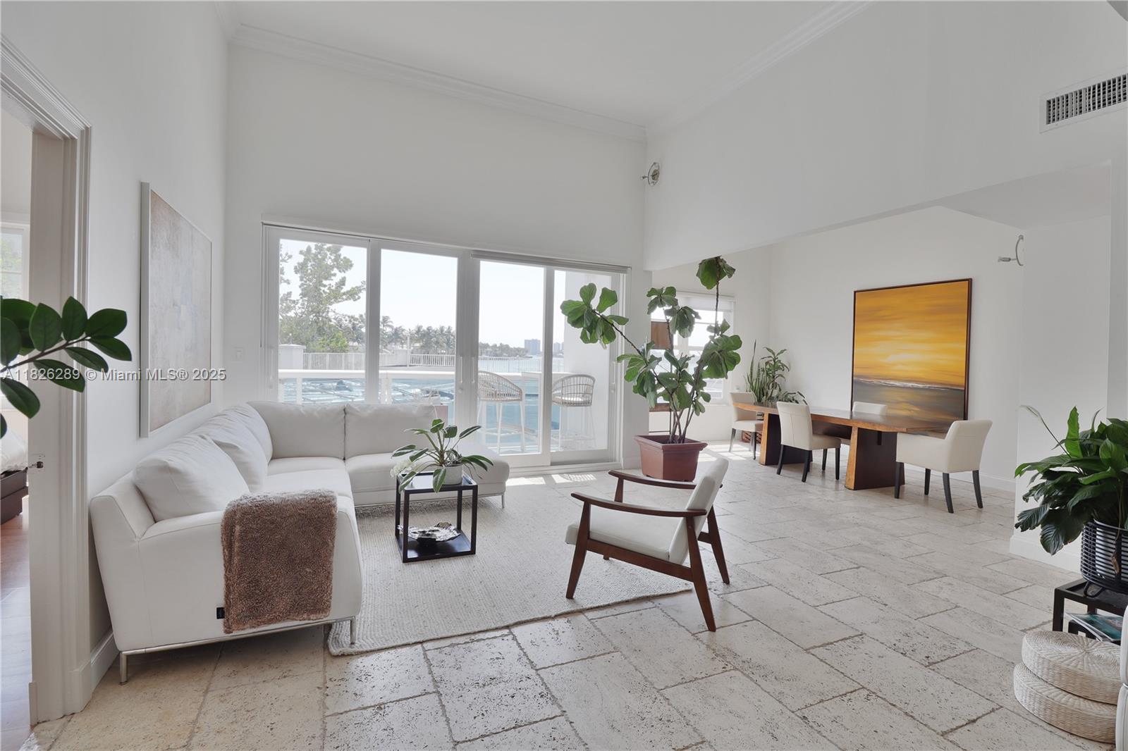6770 Indian Creek Dr TE, Miami Beach, FL, 33141/$499,000 4 6770 Indian Creek Dr TE