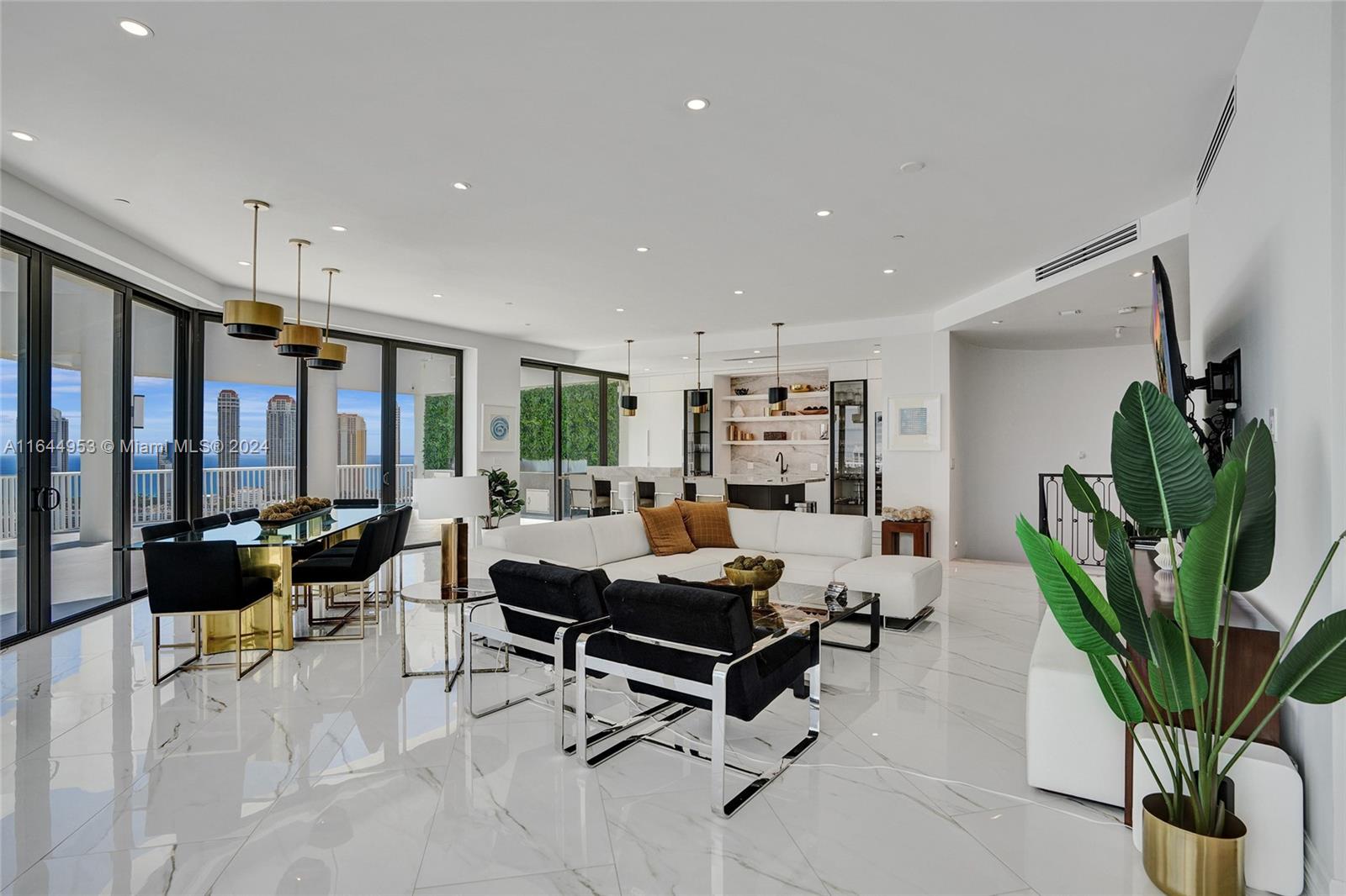 3000 Island Blvd PH-4