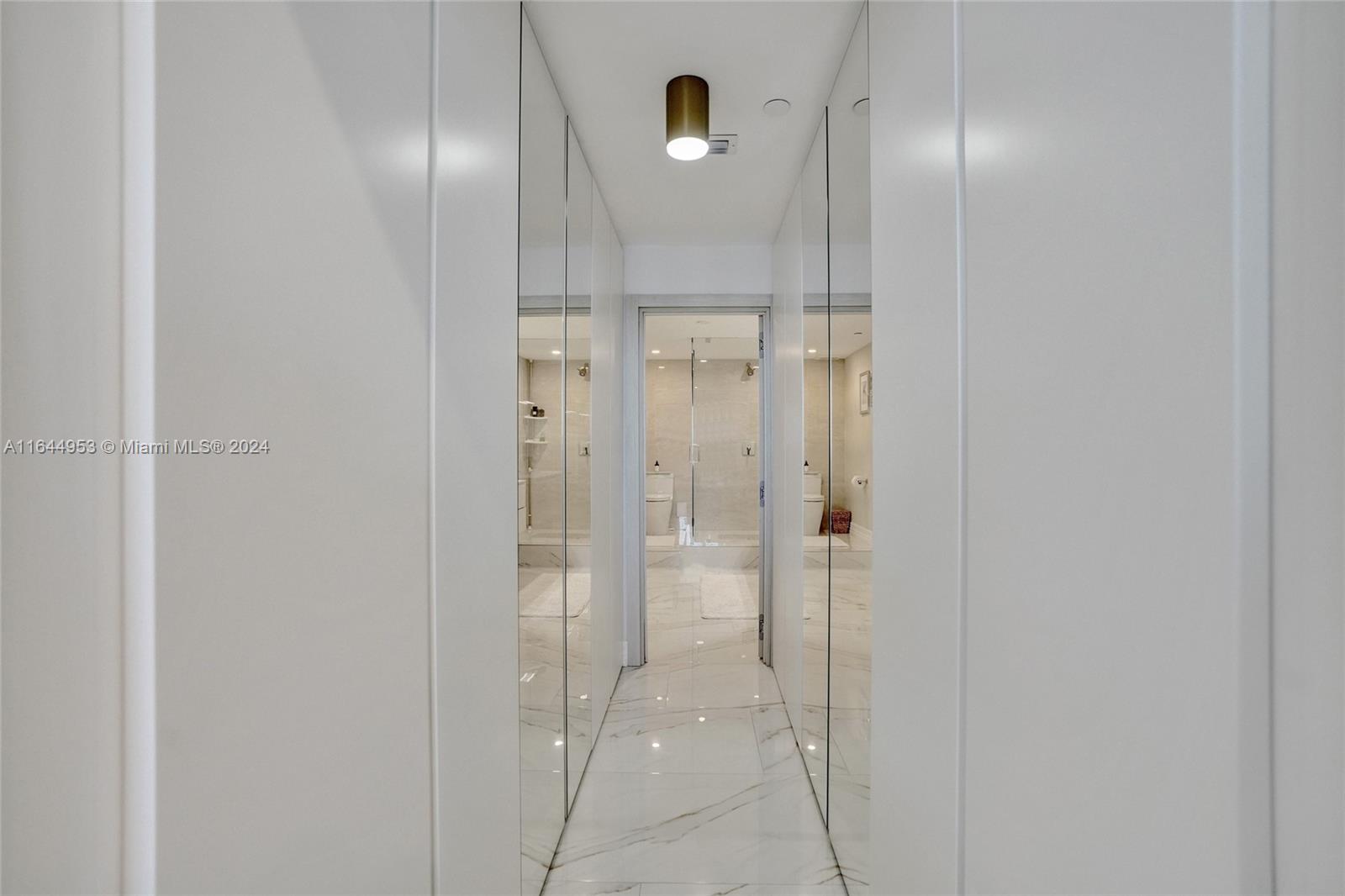 3000 ISL BLVD WILLIAMS IS - Residential