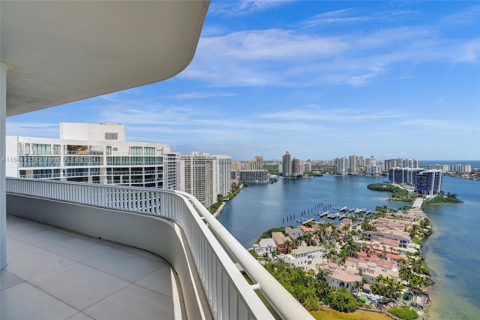 3000 ISL BLVD WILLIAMS IS - Residential