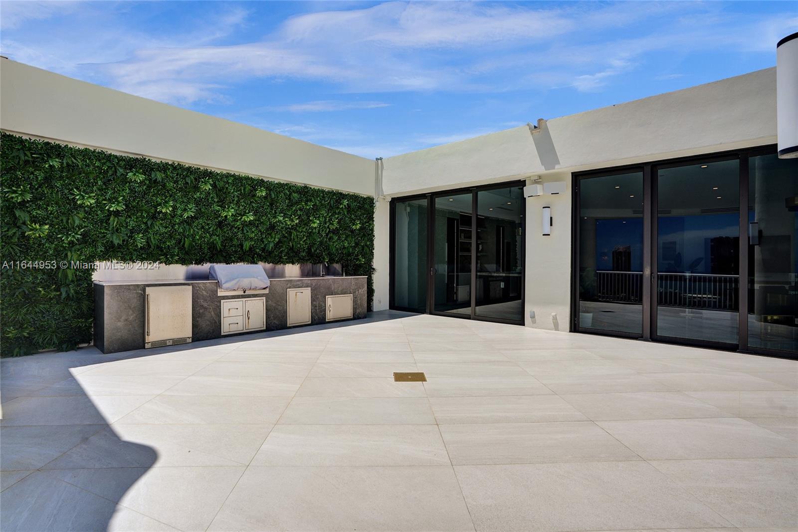 3000 ISL BLVD WILLIAMS IS - Residential