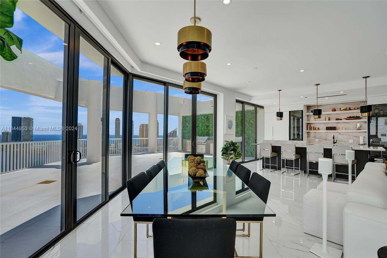 3000 Island Blvd PH-4