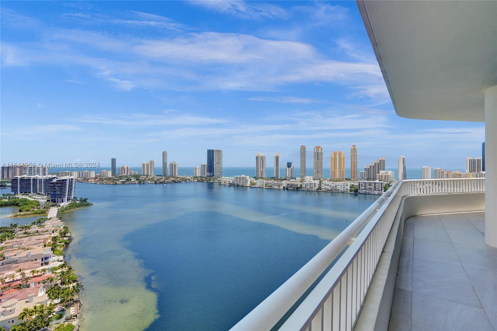 3000 ISL BLVD WILLIAMS IS - Residential