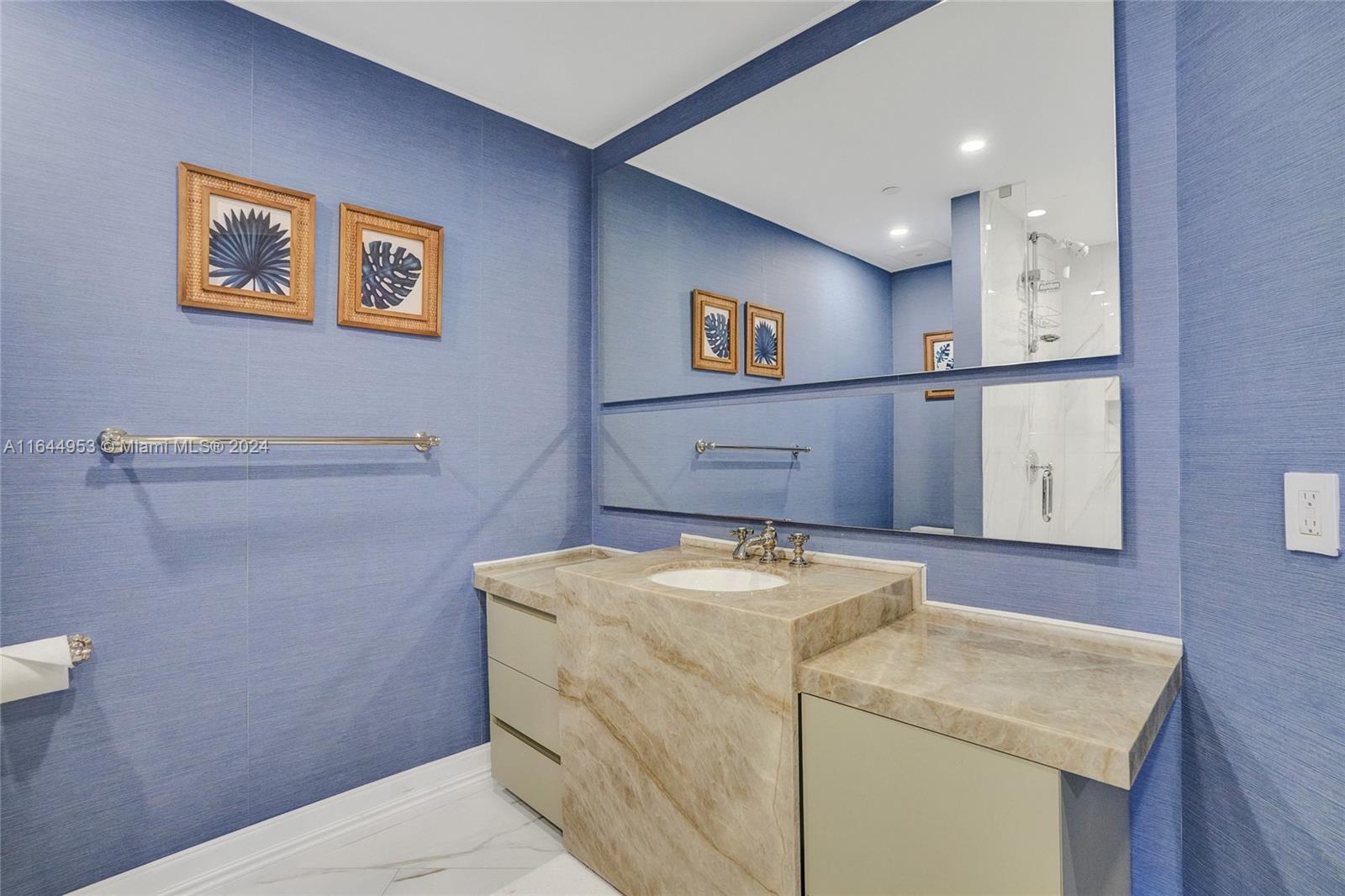 3000 ISL BLVD WILLIAMS IS - Residential