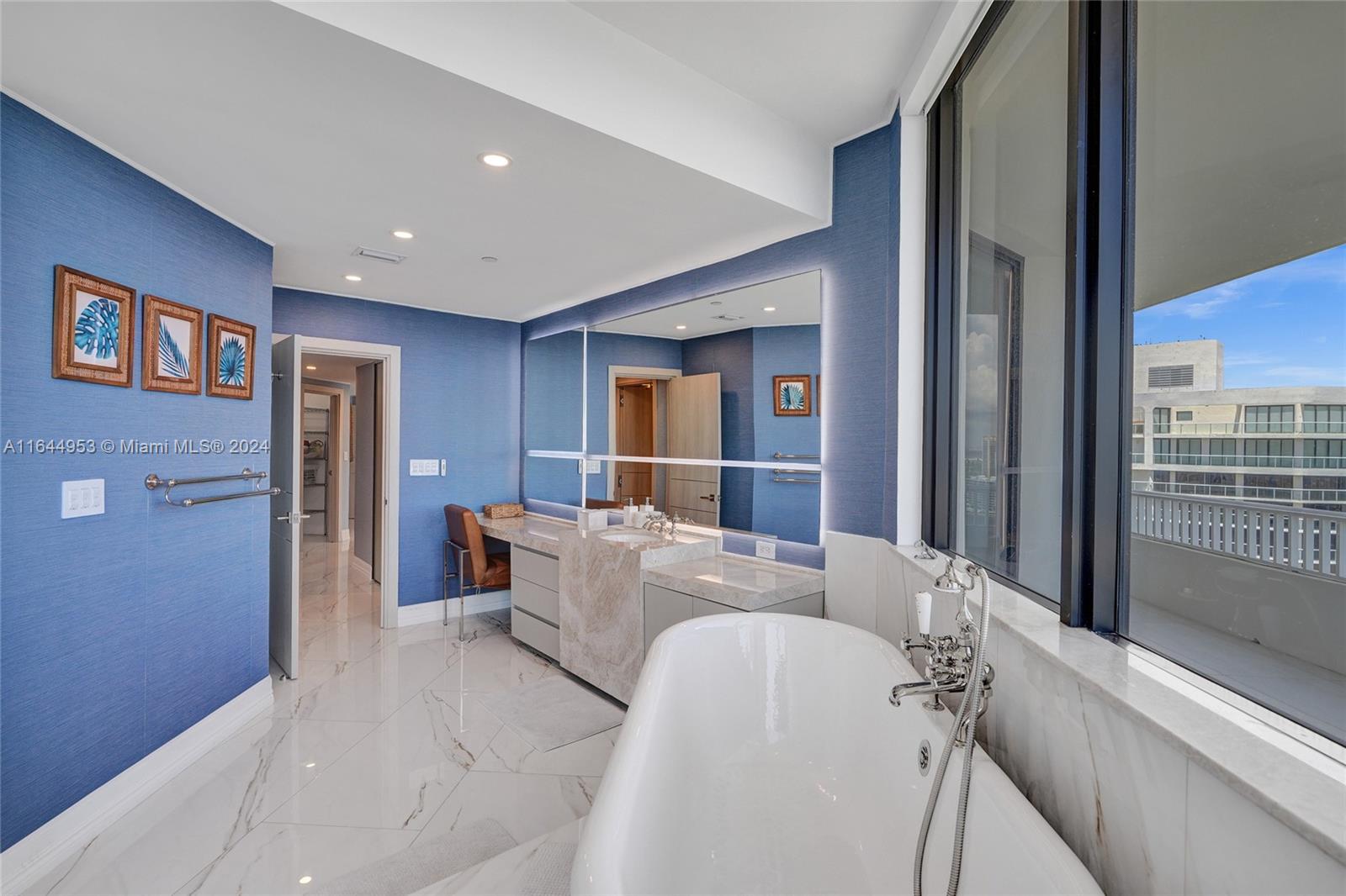 3000 ISL BLVD WILLIAMS IS - Residential