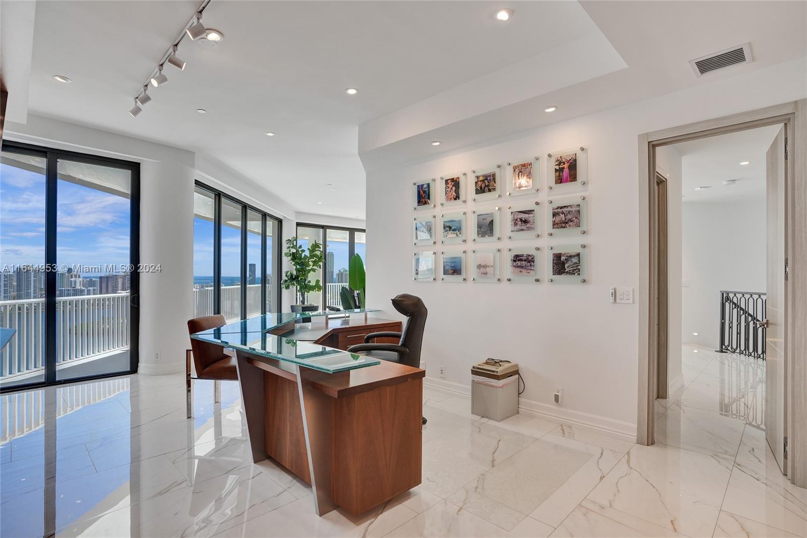 3000 ISL BLVD WILLIAMS IS - Residential