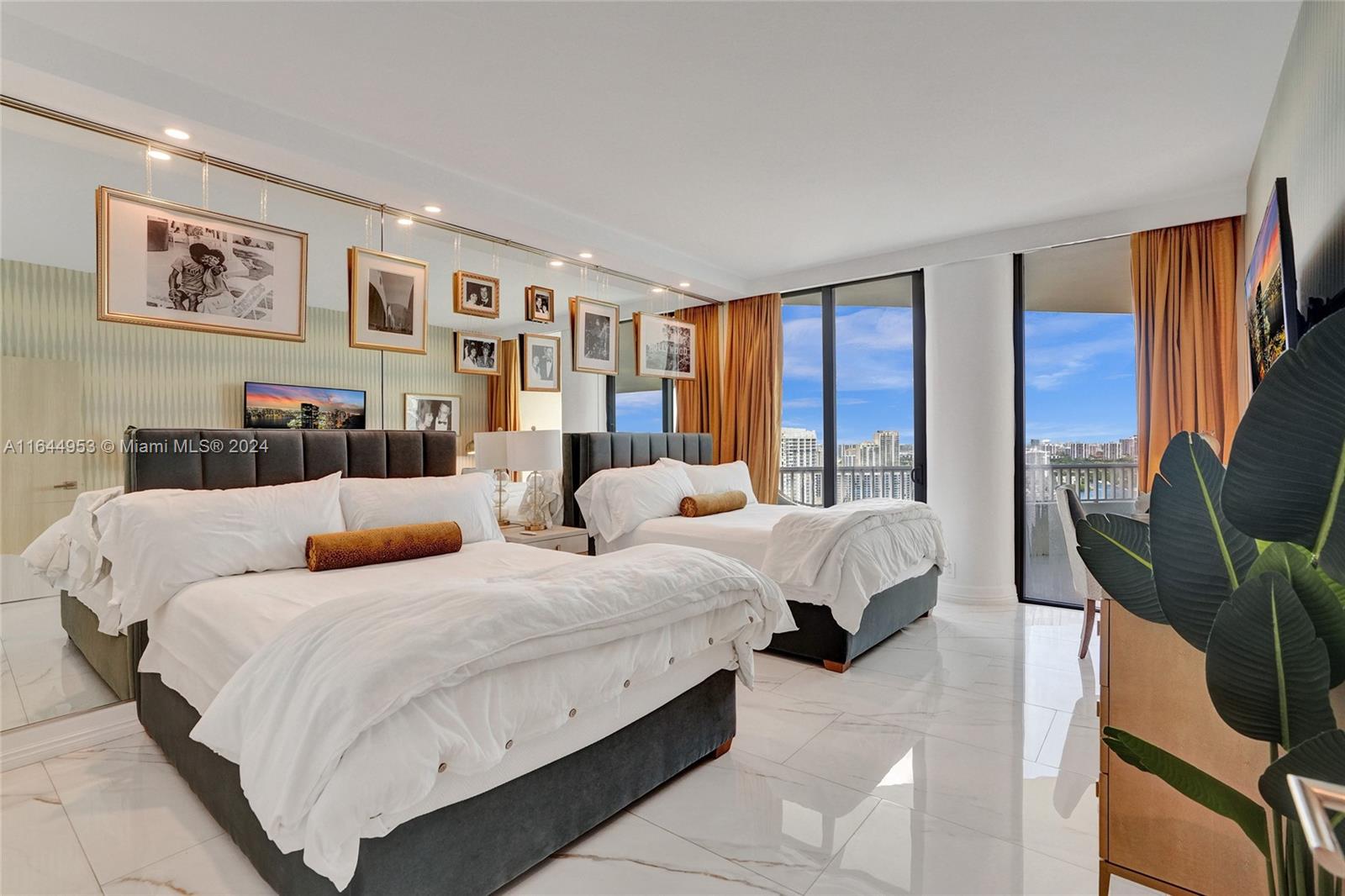 3000 ISL BLVD WILLIAMS IS - Residential