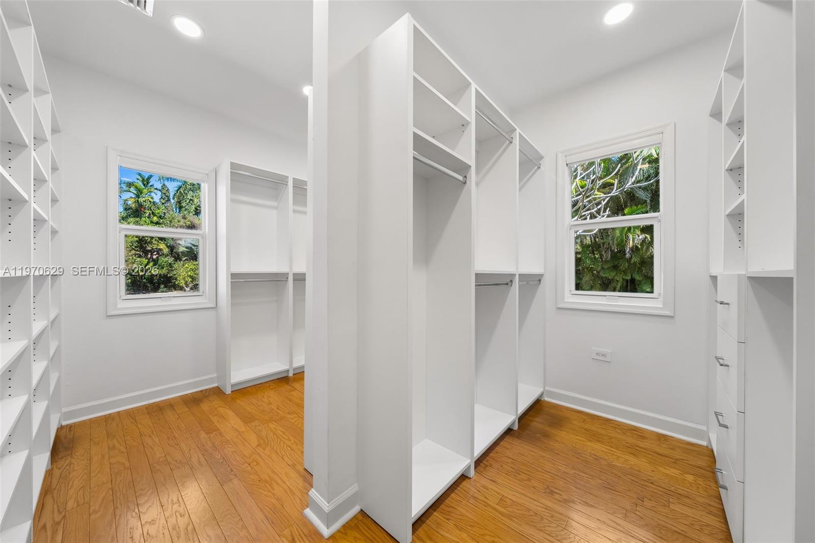 CORAL GABLES RIVIERA SEC - Residential