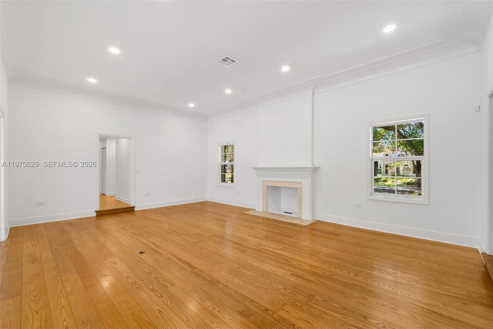 CORAL GABLES RIVIERA SEC - Residential