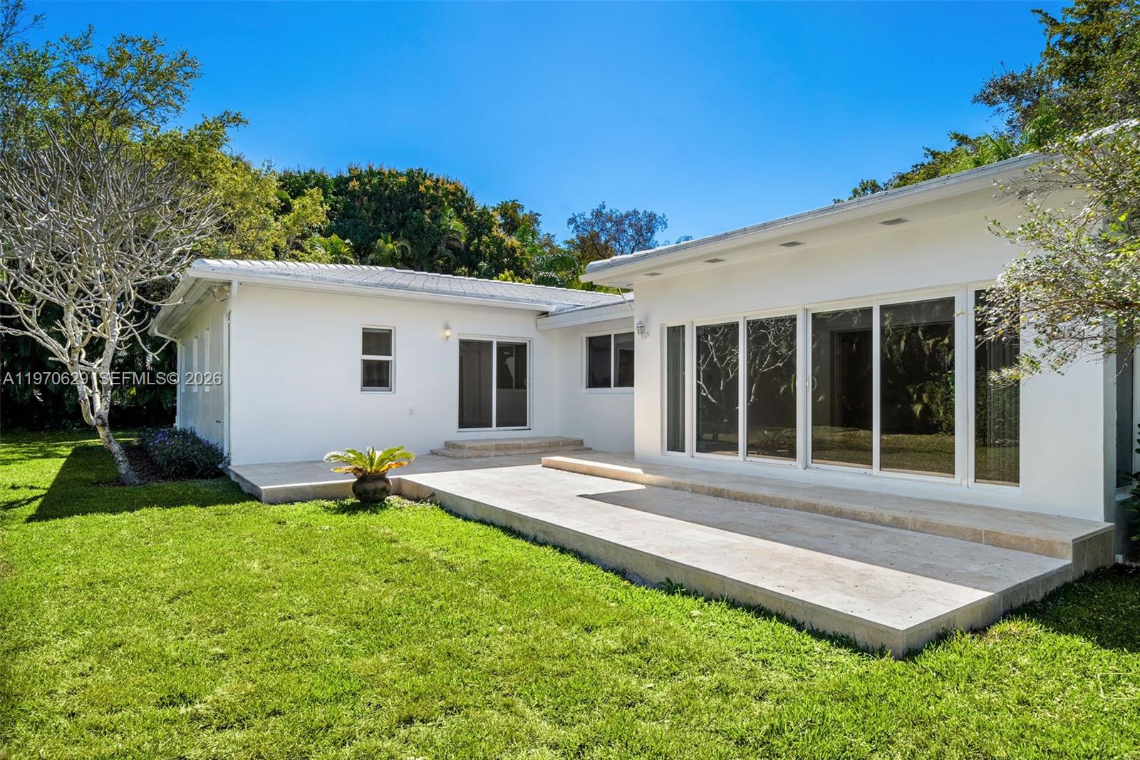 CORAL GABLES RIVIERA SEC - Residential