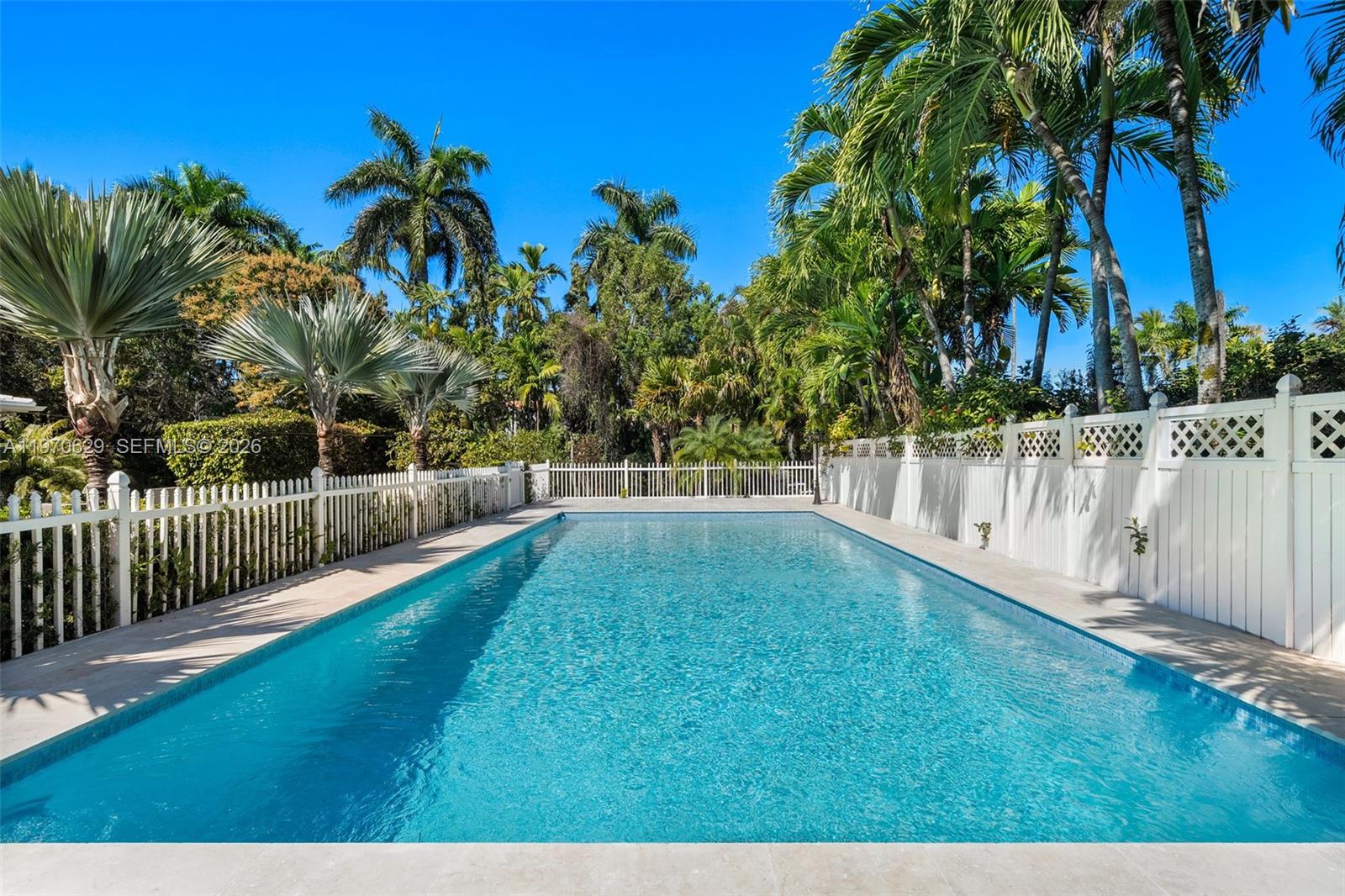 CORAL GABLES RIVIERA SEC - Residential