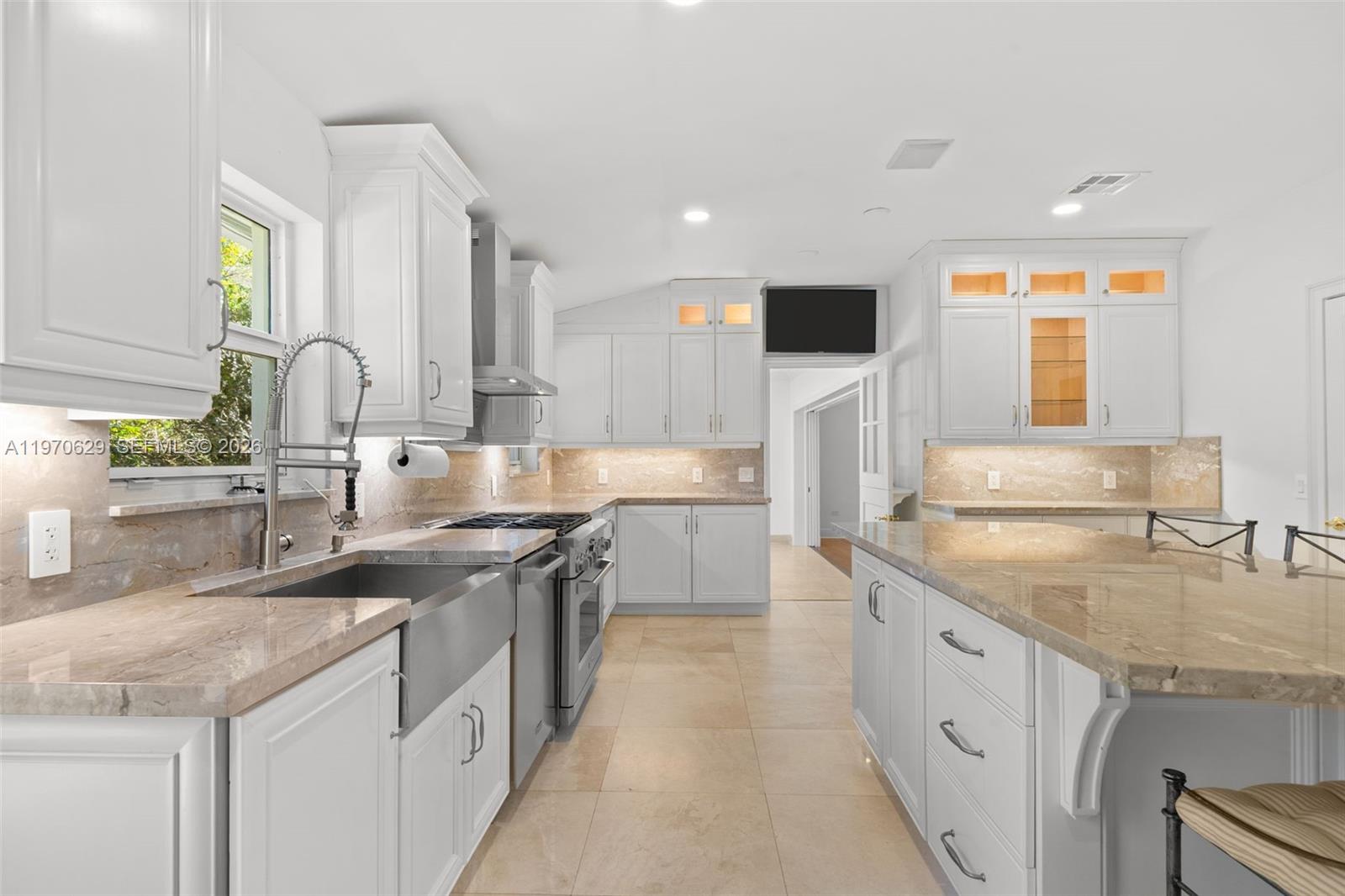 CORAL GABLES RIVIERA SEC - Residential