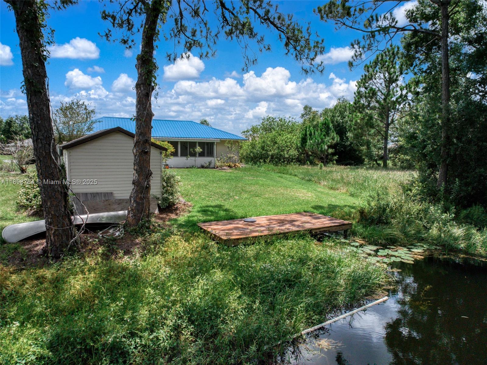 3271.000 - SUN N LAKES L. - Residential