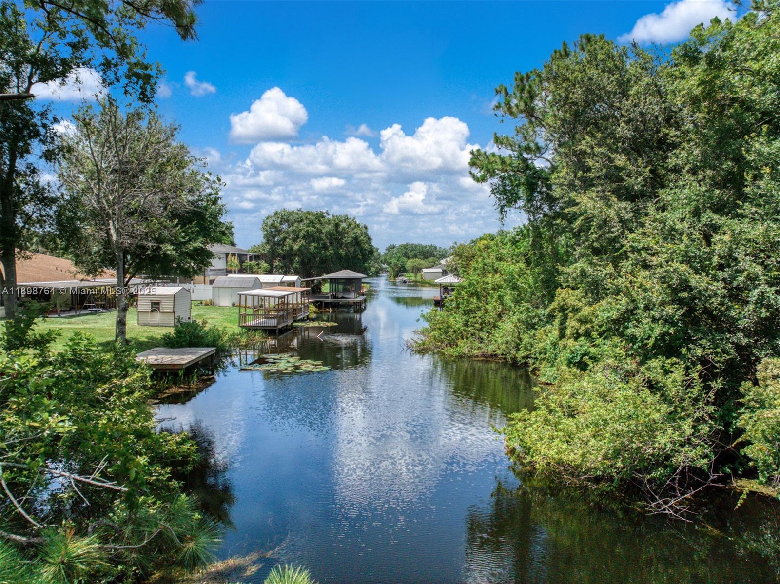 3271.000 - SUN N LAKES L. - Residential