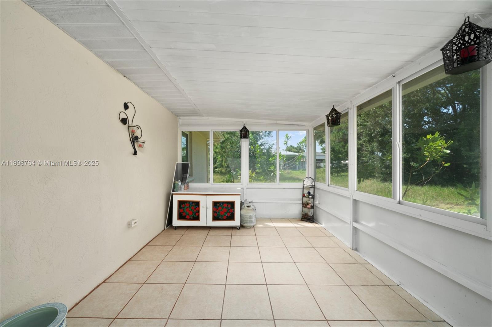 3271.000 - SUN N LAKES L. - Residential