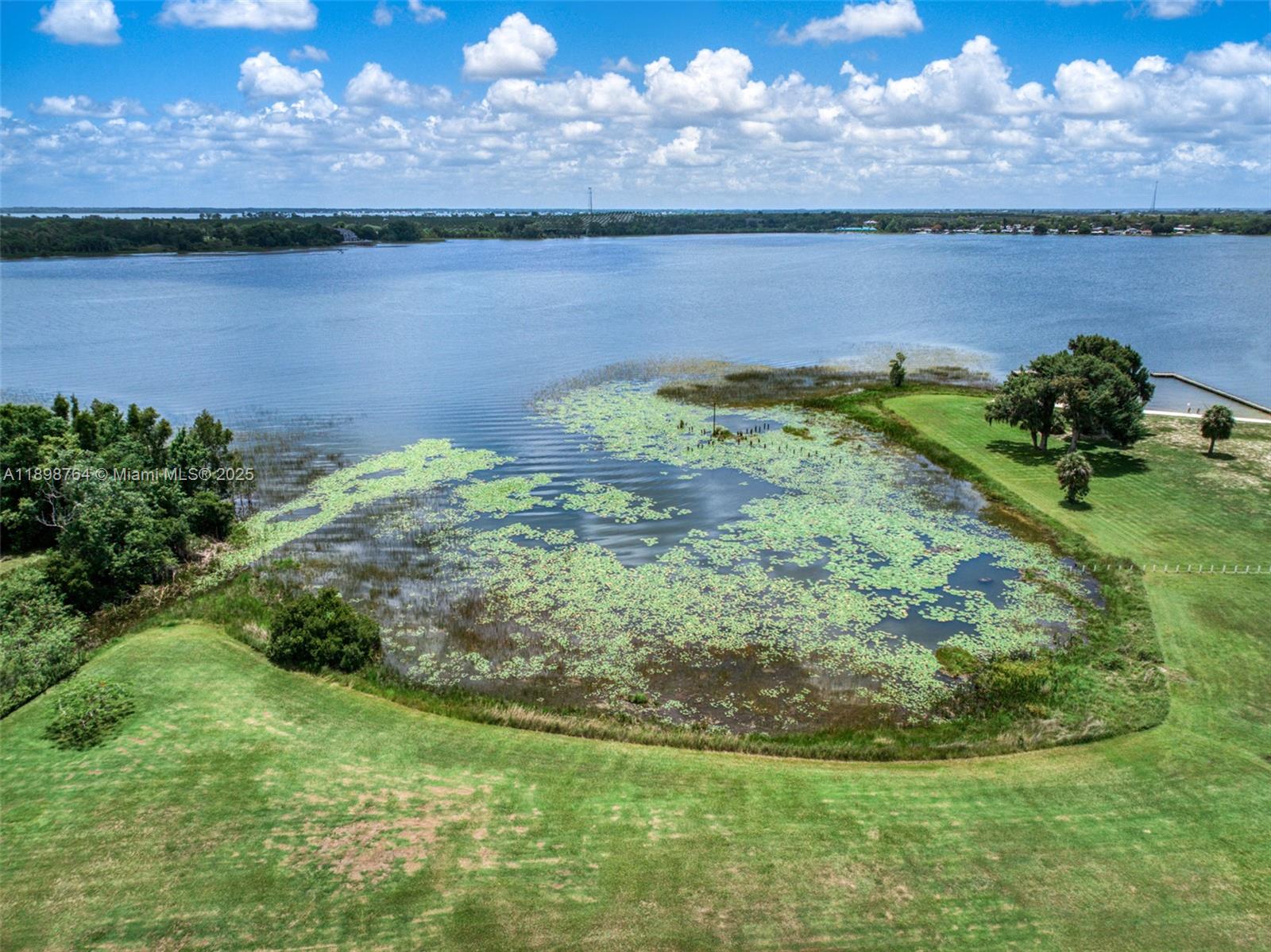 3271.000 - SUN N LAKES L. - Residential