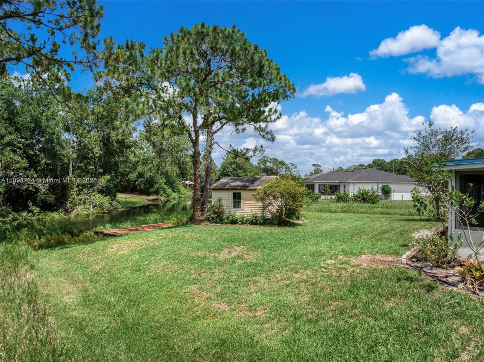 3271.000 - SUN N LAKES L. - Residential