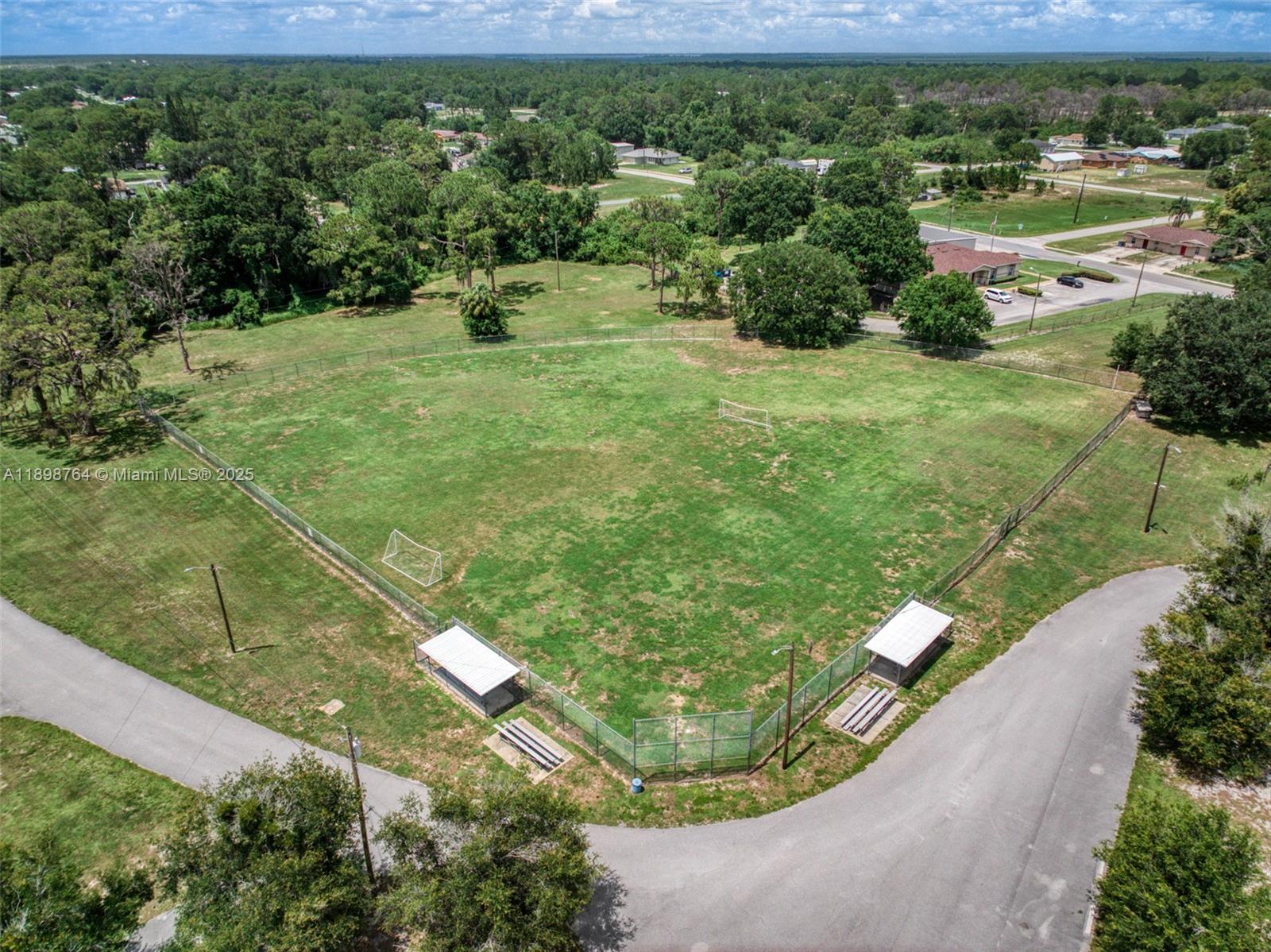 3271.000 - SUN N LAKES L. - Residential