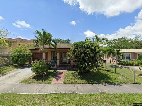158 SW 5th St Deerfield Beach FL 33441