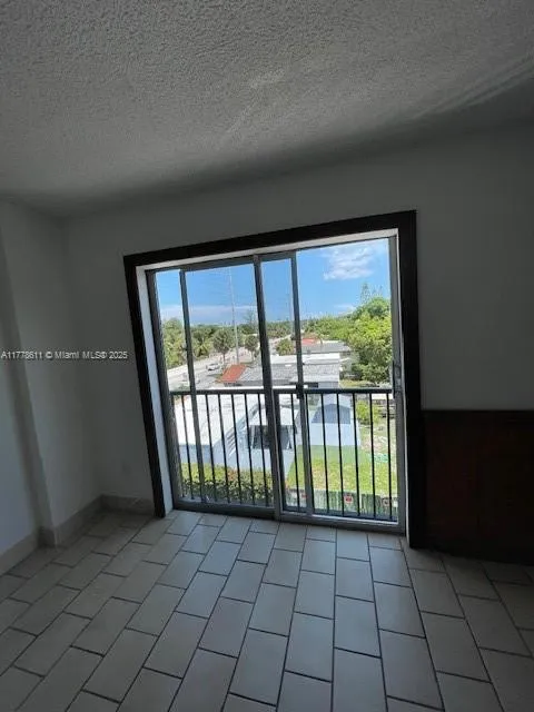 North Miami, Florida 33161, United States, 1 Bedroom Bedrooms, ,1 BathroomBathrooms,Residential,Active,104186