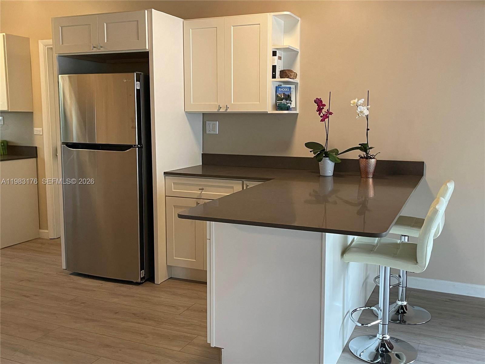 SUNNY SOUTH ACRES - Residential Lease