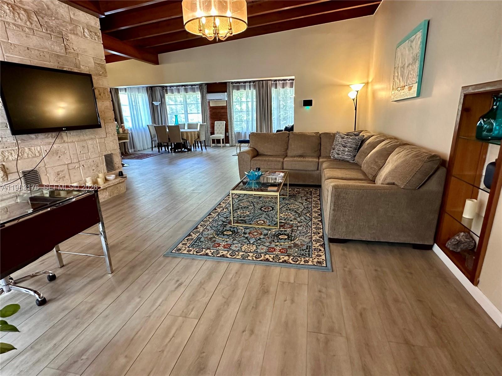 SUNNY SOUTH ACRES - Residential Lease