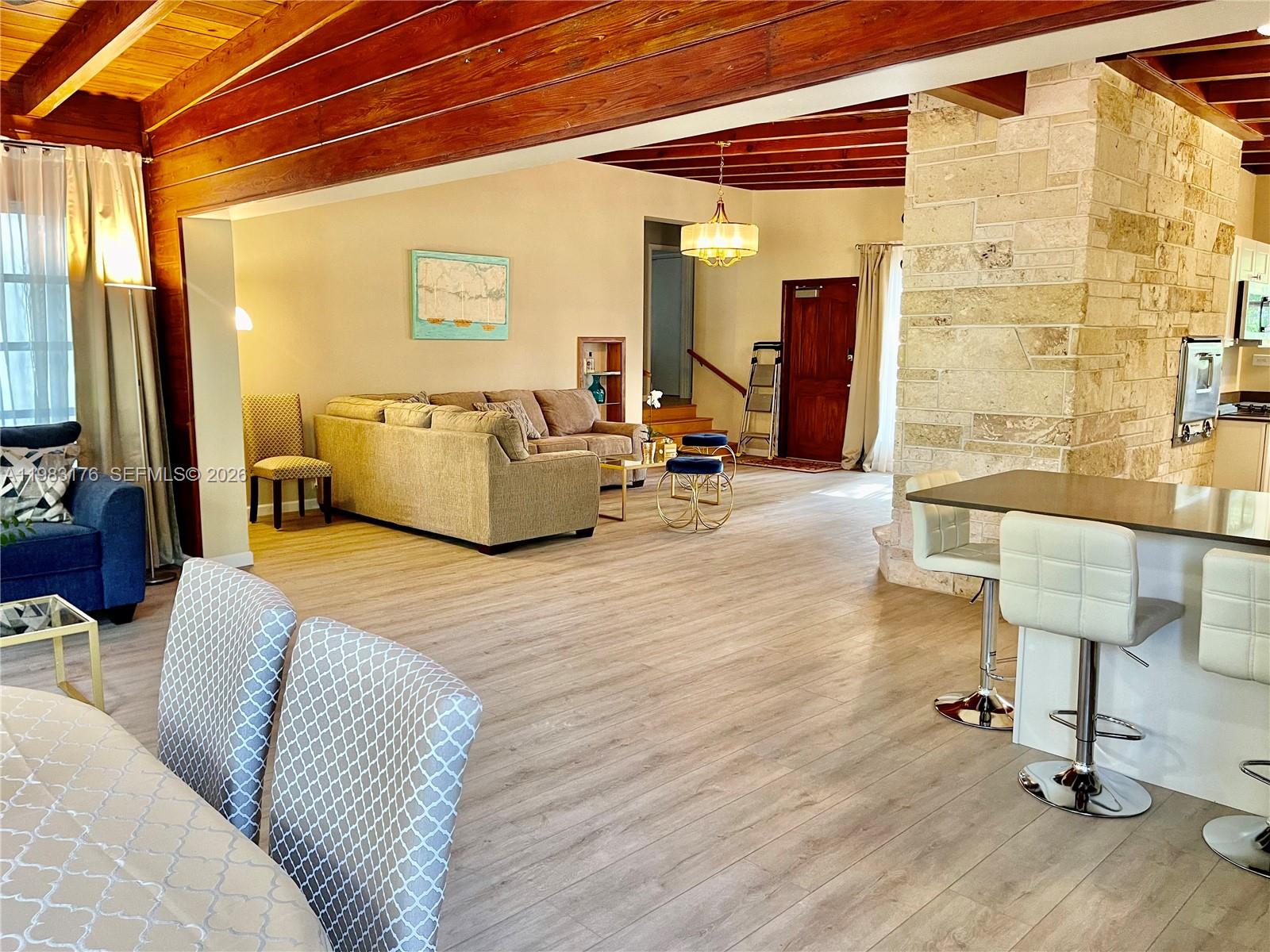 SUNNY SOUTH ACRES - Residential Lease