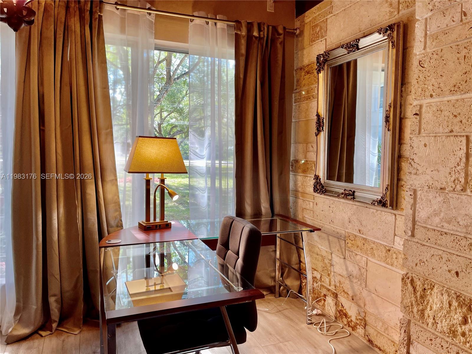 SUNNY SOUTH ACRES - Residential Lease