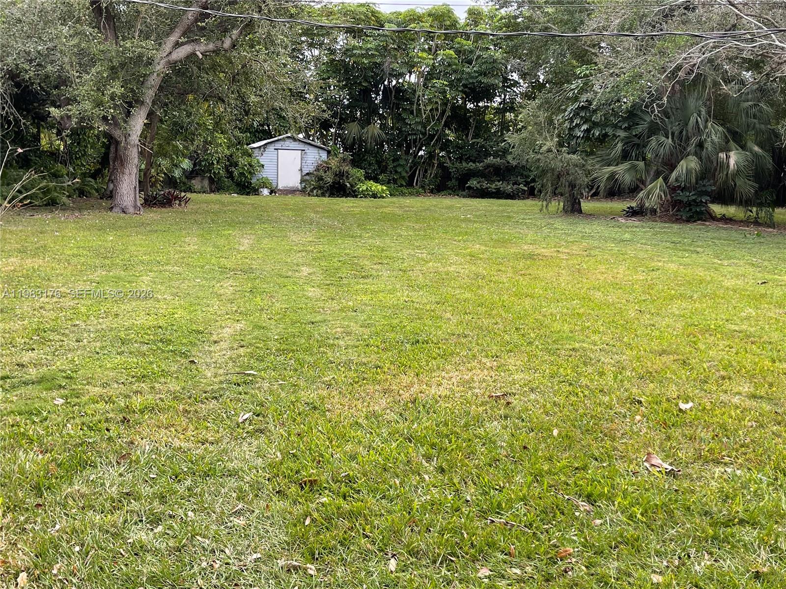 SUNNY SOUTH ACRES - Residential Lease