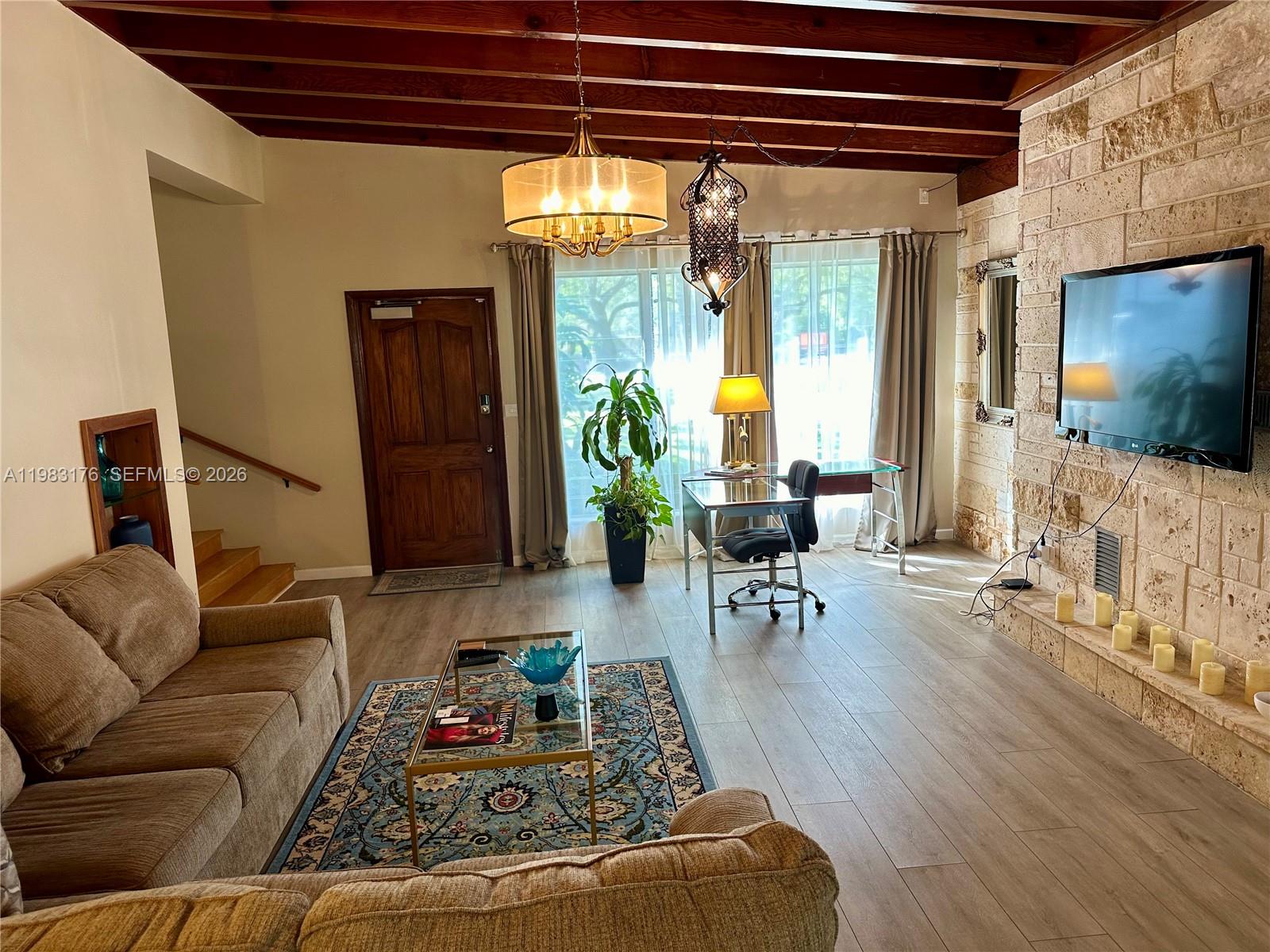 SUNNY SOUTH ACRES - Residential Lease