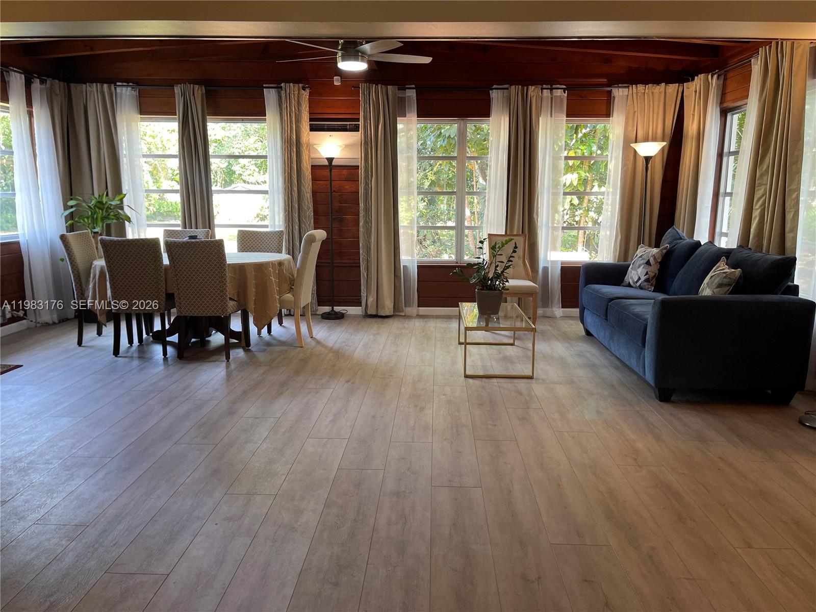 SUNNY SOUTH ACRES - Residential Lease