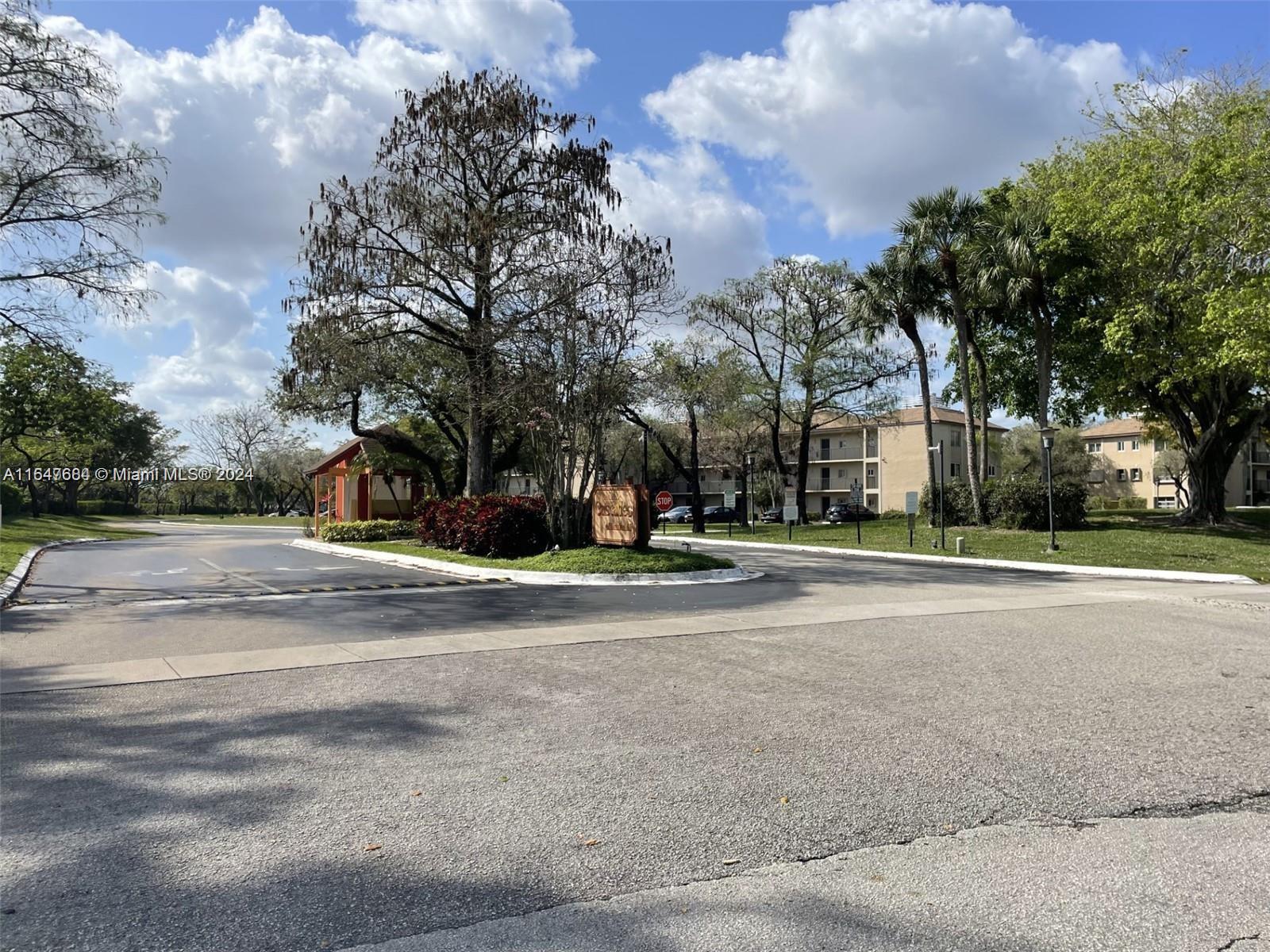 CASCADES OF LAUDERHILL 2 - Residential