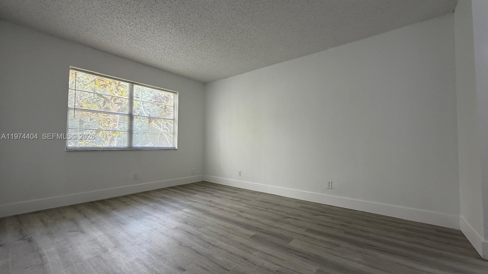 GOLDEN LAKES VILLAGE COND - Residential