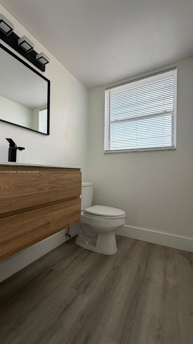 GOLDEN LAKES VILLAGE COND - Residential