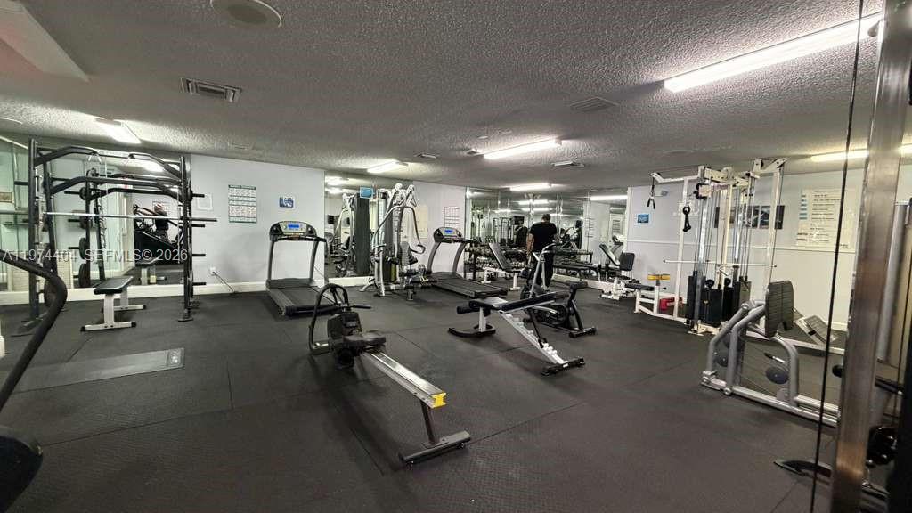 GOLDEN LAKES VILLAGE COND - Residential