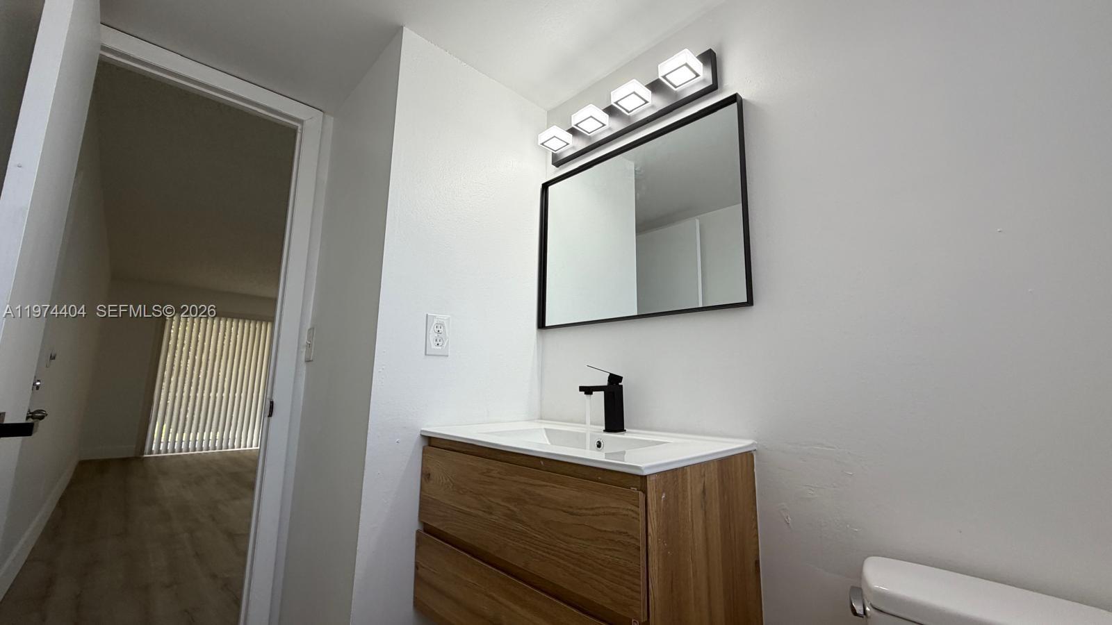 GOLDEN LAKES VILLAGE COND - Residential