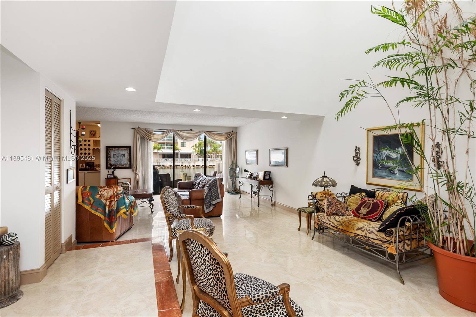 POINCIANA IS YT & RCQ CLU - Residential