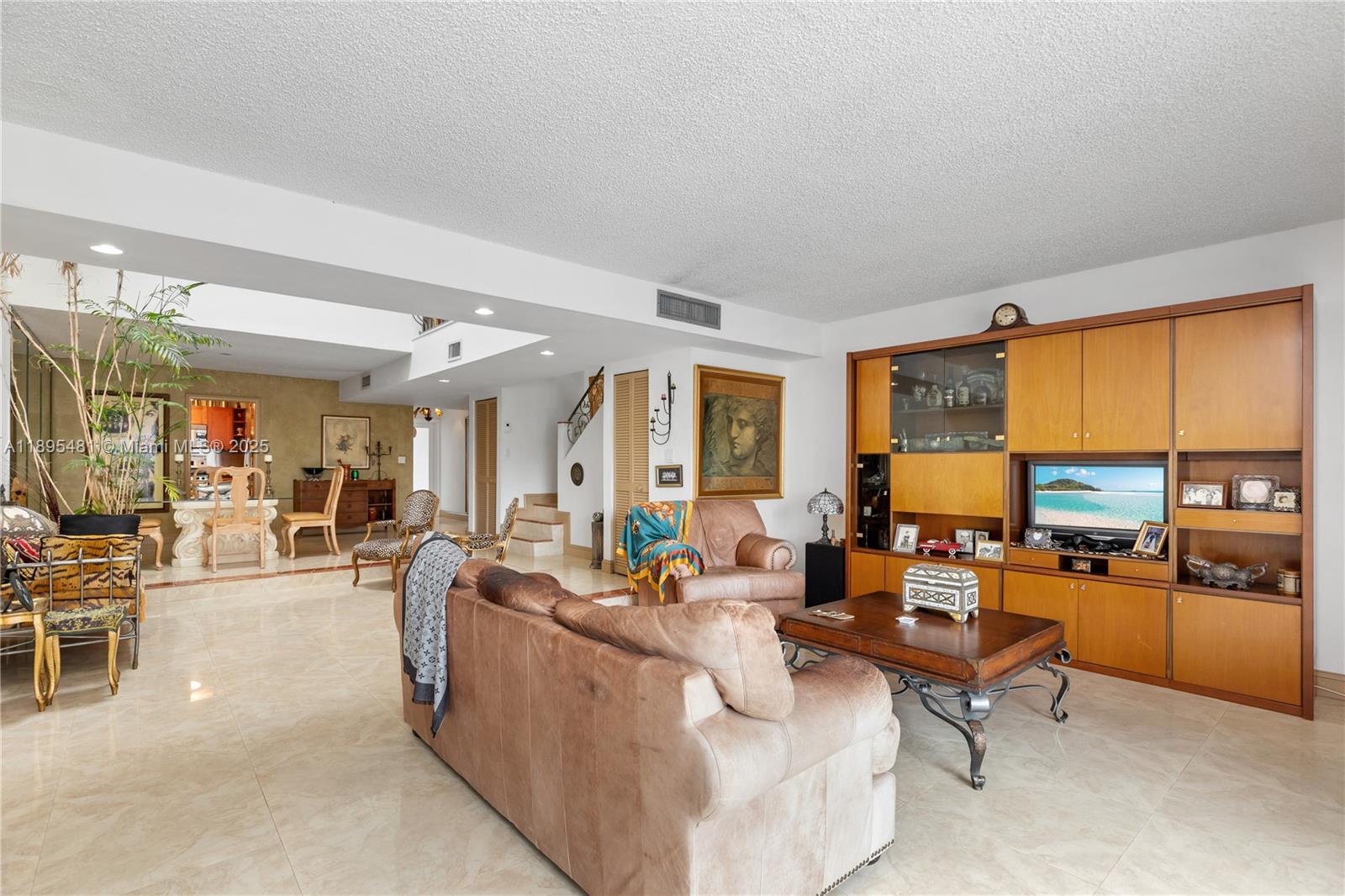 POINCIANA IS YT & RCQ CLU - Residential