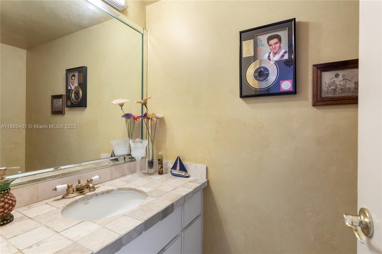 View photos, virtual tours, details... 214 Poinciana Dr 204