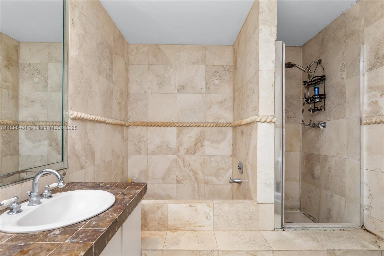 POINCIANA IS YT & RCQ CLU - Residential