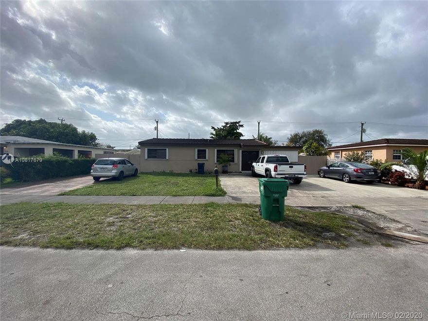 Great opportunity to buy this spacious single family home . This house offers 3 bedrooms and two baths . Large patio area great for entertaining.  Excellent  location, close to expressways, schools, airport, hospitals an places of employment  Showings by appointment only.