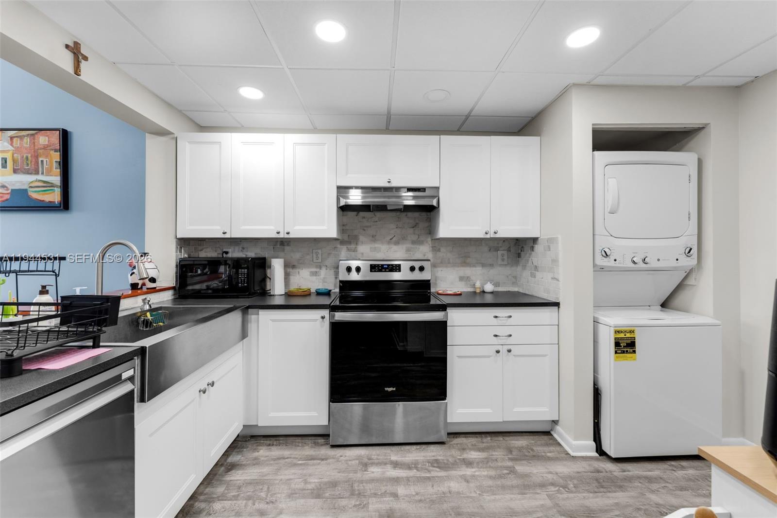 SEC 45 ATRIUMS AT SNAPPER - Residential