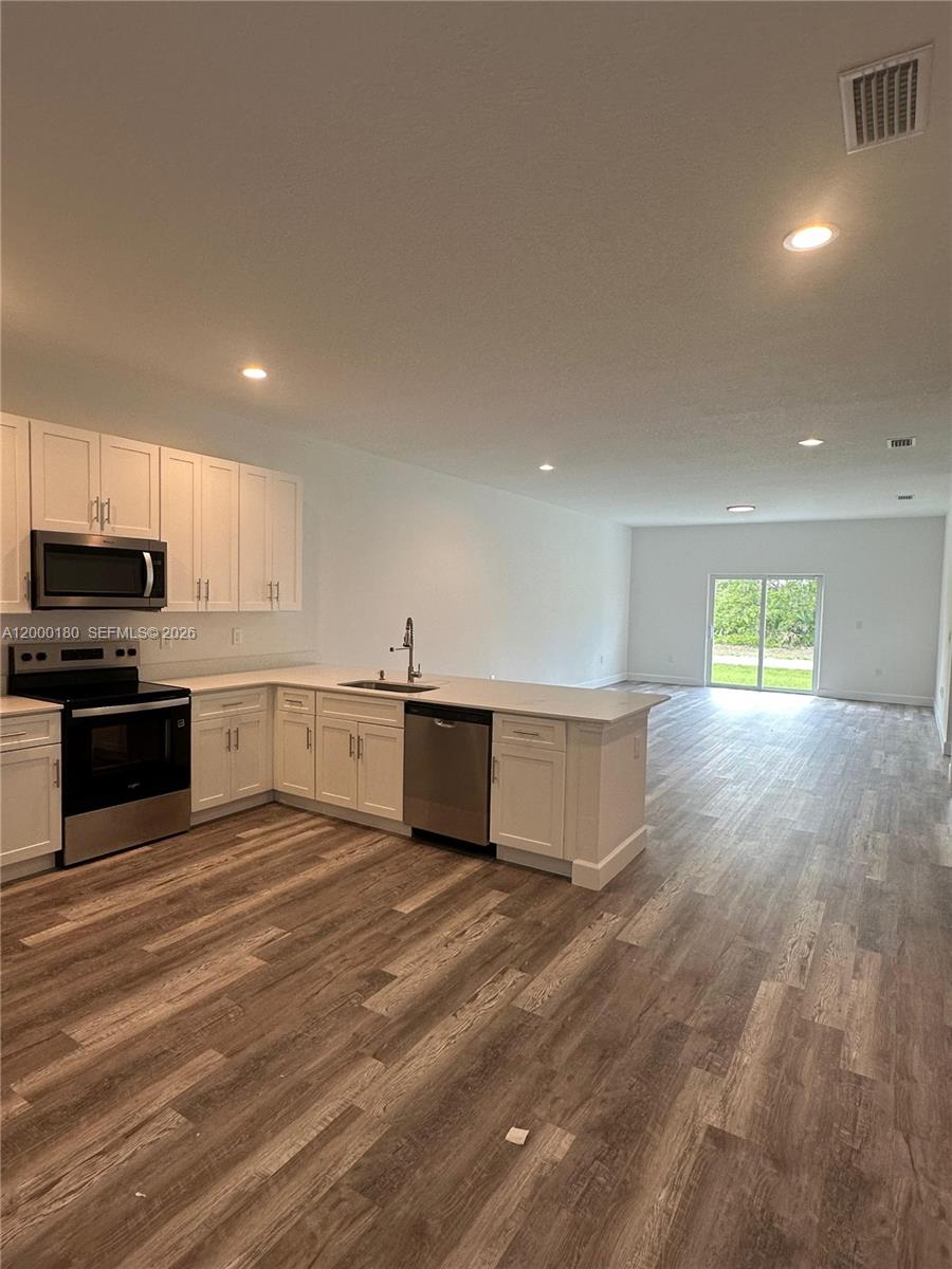 10047 Amicola Street 0